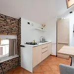 Daire Modern & Minimalist Flat -4people- Fully Equipped Como
