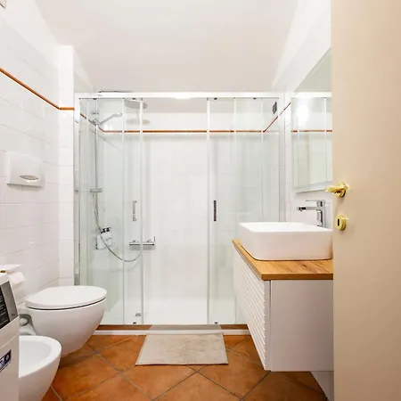 Modern & Minimalist Flat -4people- Fully Equipped Appartamento