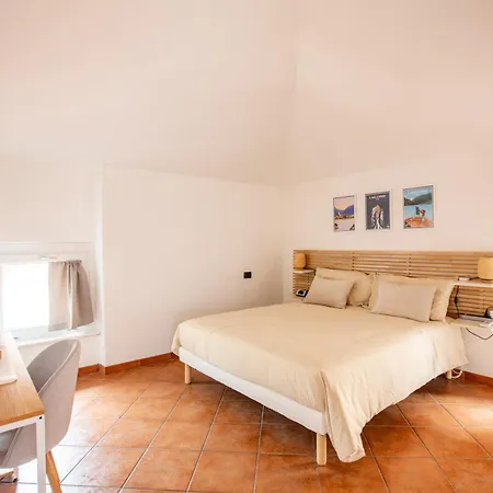 Modern & Minimalist Flat -4people- Fully Equipped Côme