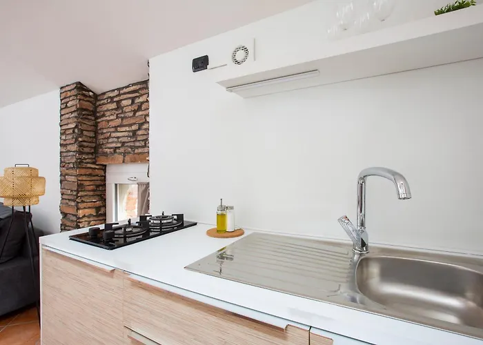 公寓 Modern & Minimalist Flat -4people- Fully Equipped 科莫