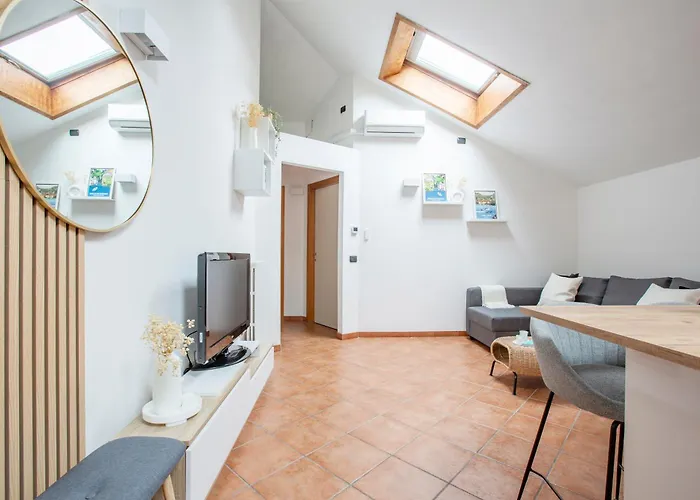 Modern & Minimalist Flat -4people- Fully Equipped Apartman Como