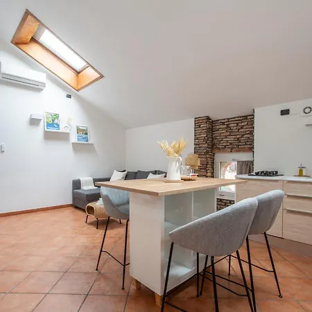 Modern & Minimalist Flat -4people- Fully Equipped