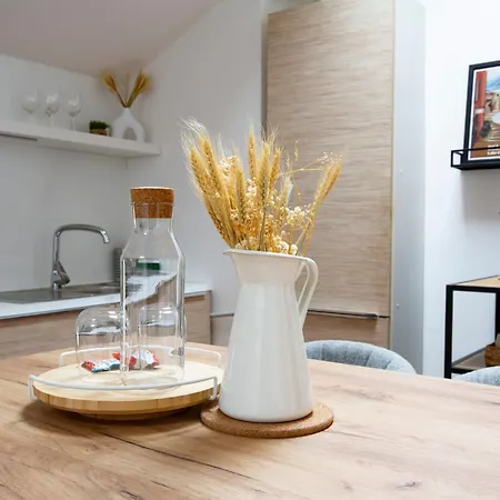 Modern & Minimalist Flat -4people- Fully Equipped * Όπως